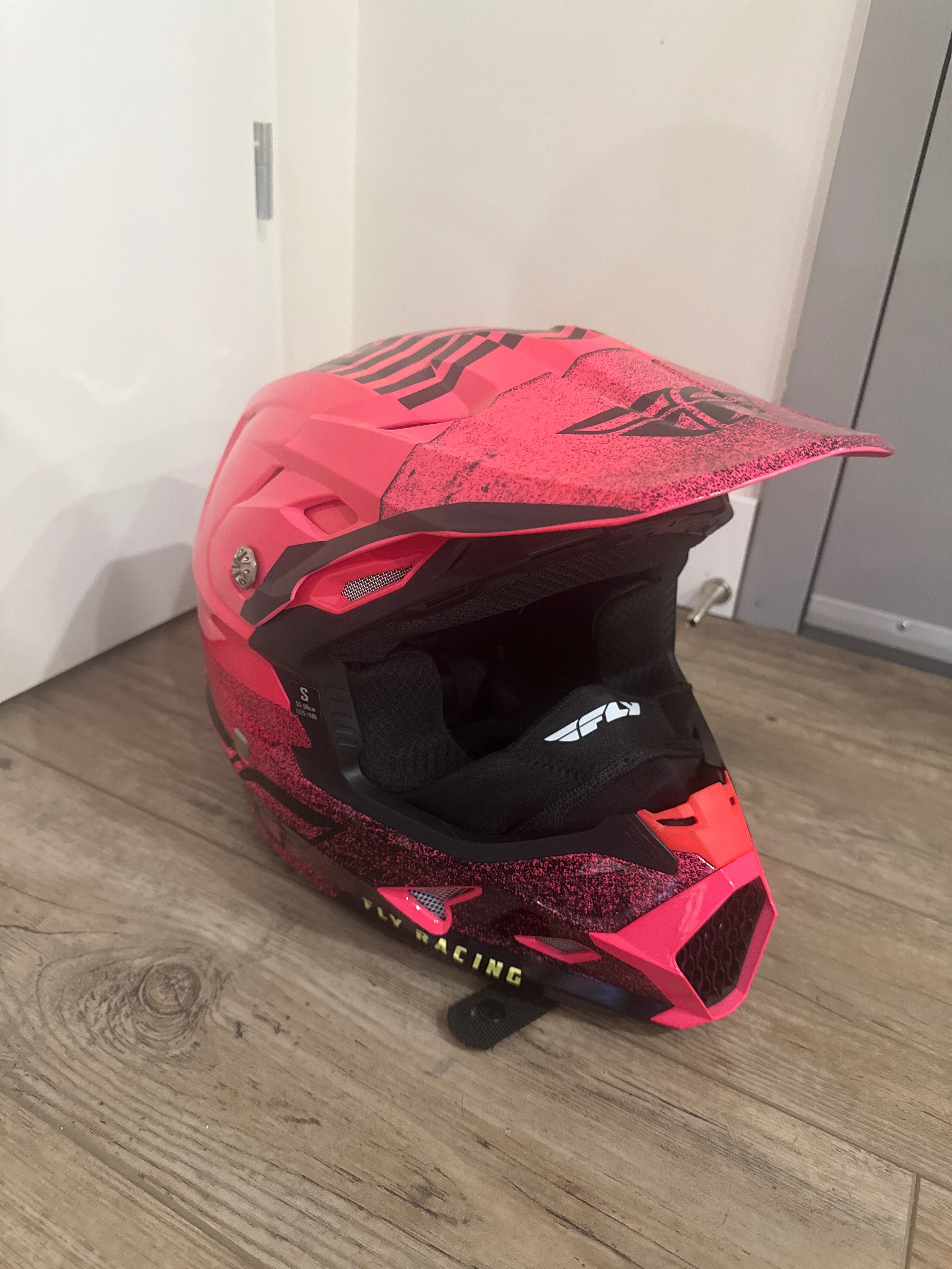 Fly Racing Motocross Helmet – Small (55–56 cm)