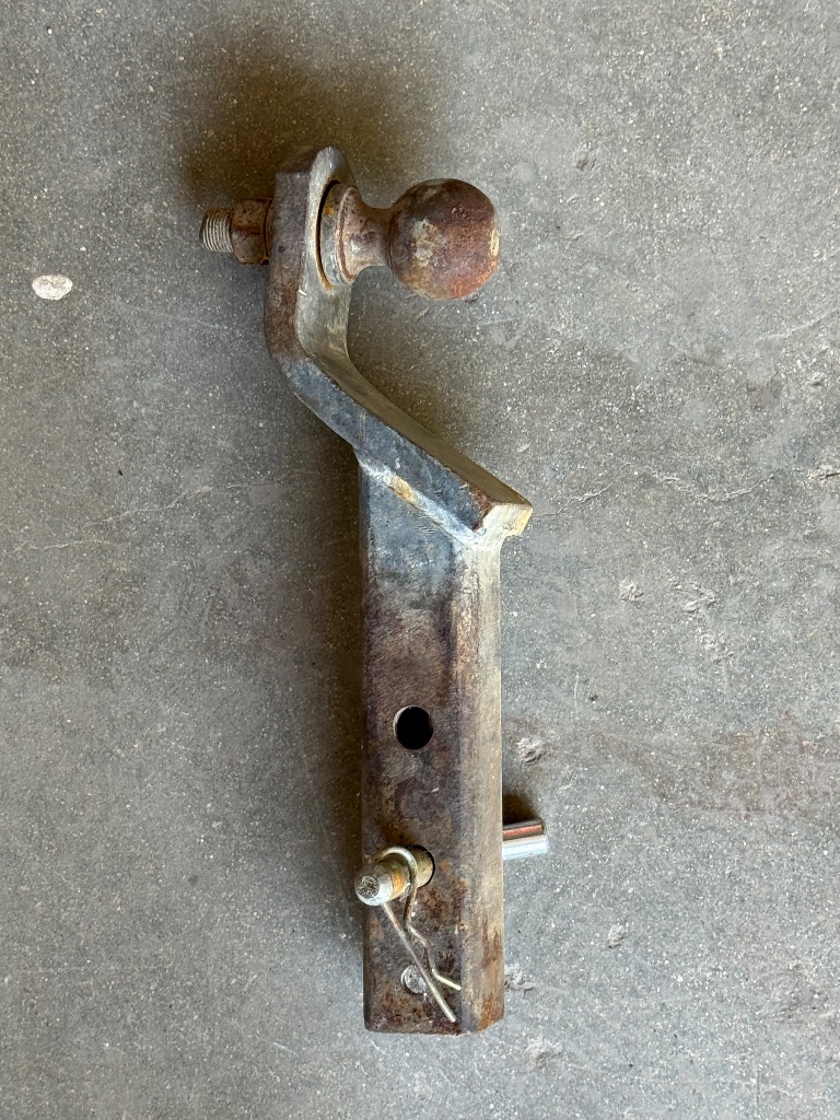 (1) Trailer hitch ball mount