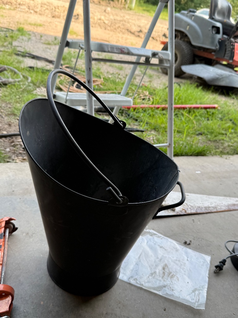 (1) Metal coal hod / ash bucket