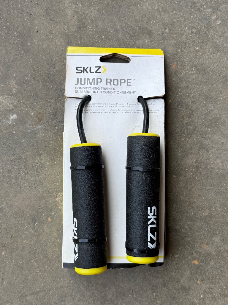 (1) SKLZ Jump Rope Conditioning Trainer