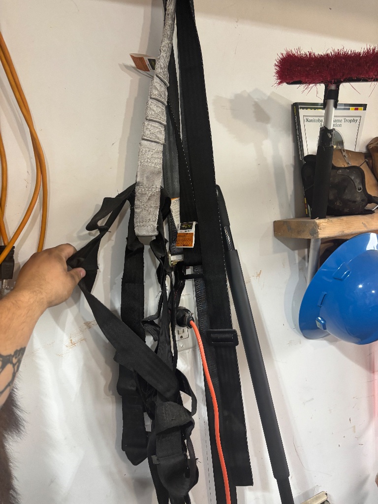 Big dog tree stands safety harness