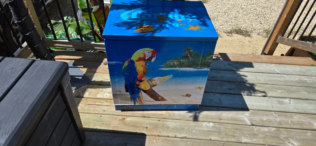 (1) Corona Extra branded patio cooler