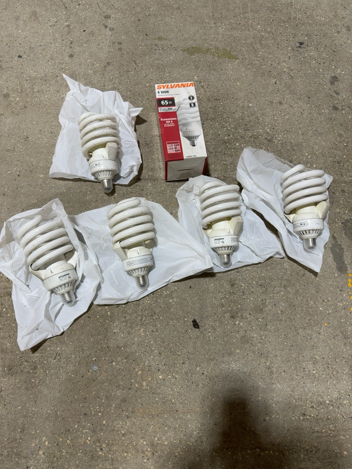 (5) Sylvania 65W Compact Fluorescent Bulbs